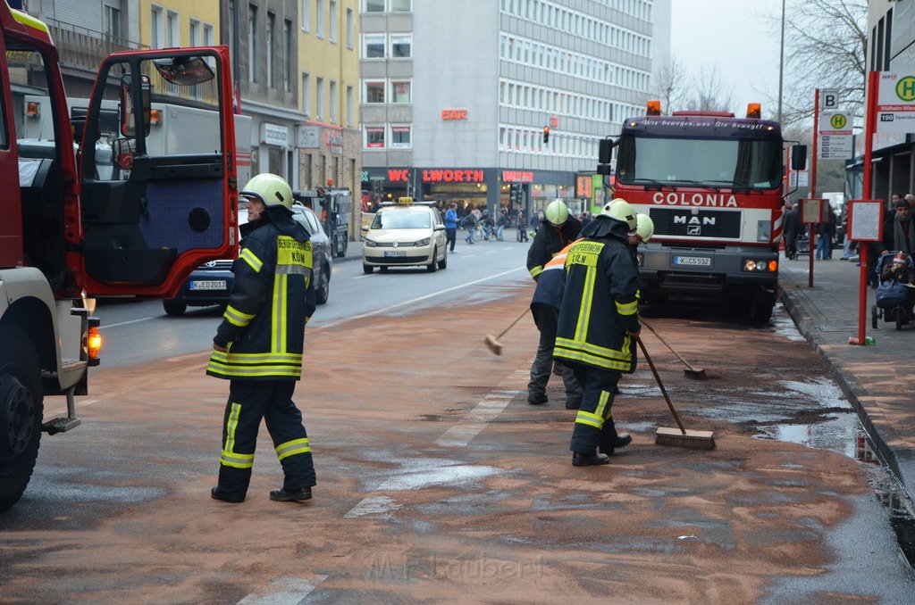 Stadtbus fing Feuer Koeln Muelheim Frankfurterstr Wiener Platz P315.JPG